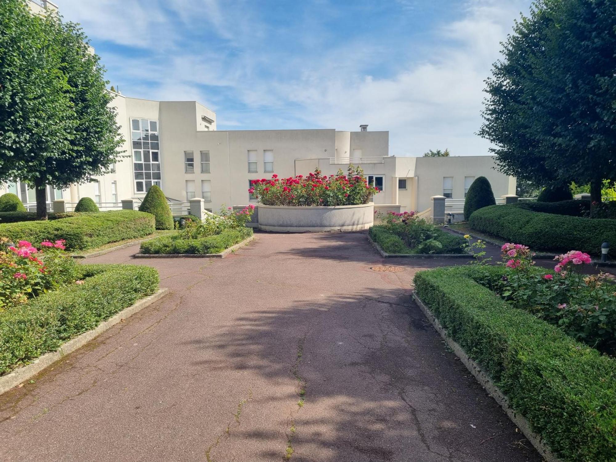 Chambre Avec Sdb Et Toilettes Privatives Rosny-sous-Bois Exterior photo