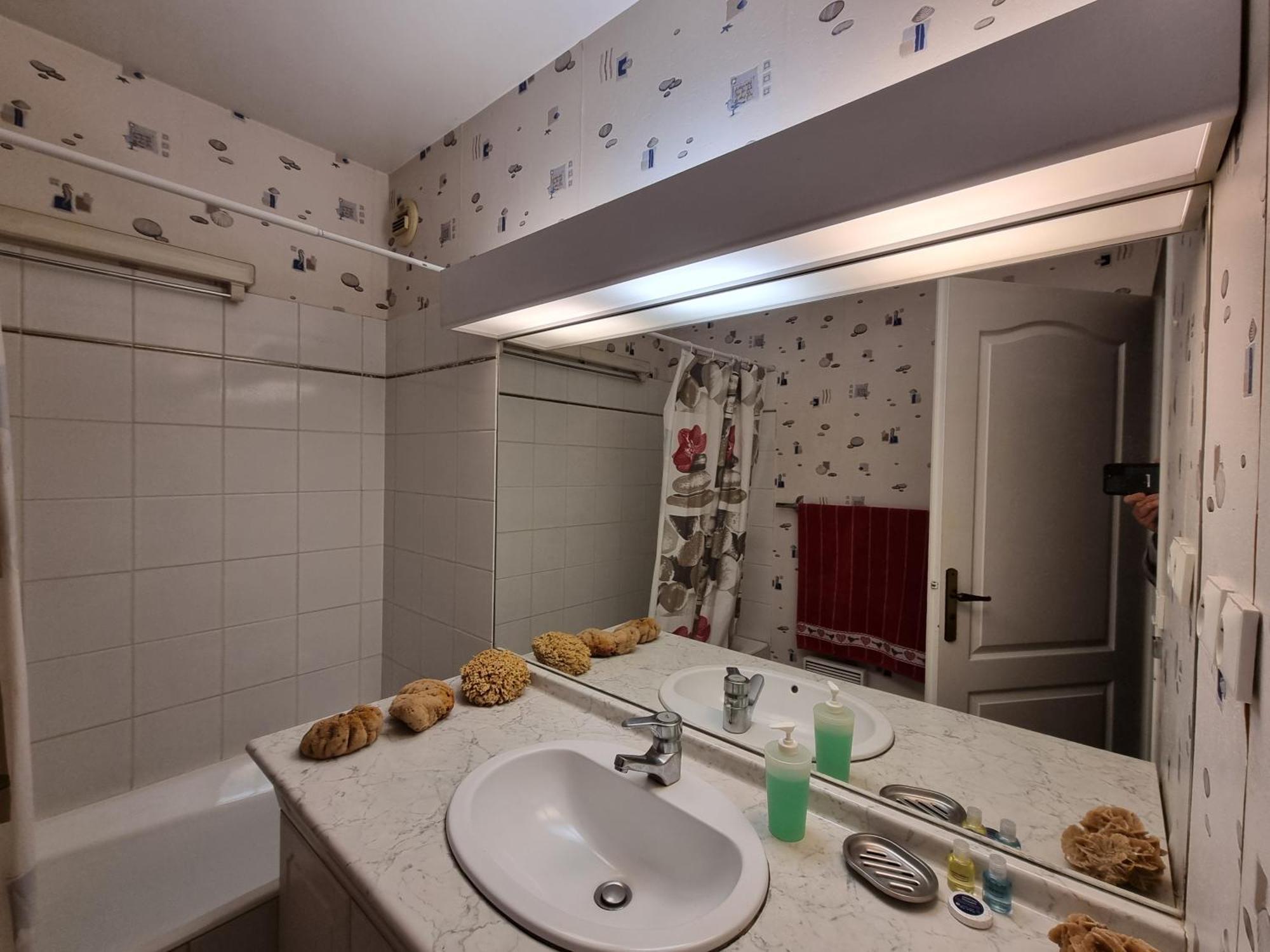 Chambre Avec Sdb Et Toilettes Privatives Rosny-sous-Bois Exterior photo